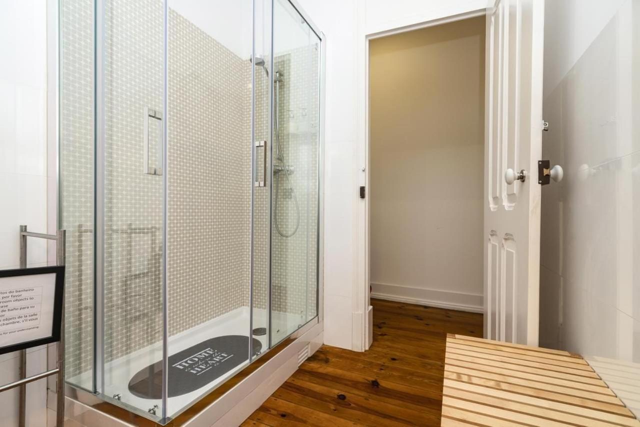 Gasthof Exotic M2 R2 - Comfortable Classy Double With Shared Bath *